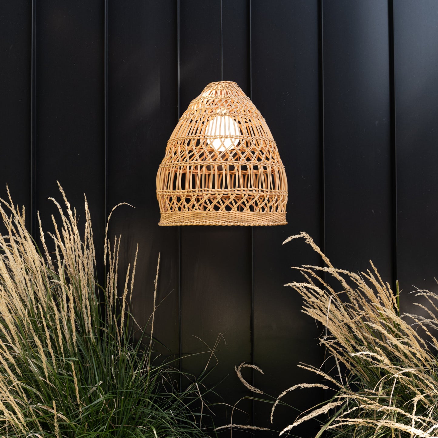 AiO Outdoor Pendant with Market Basket Shade